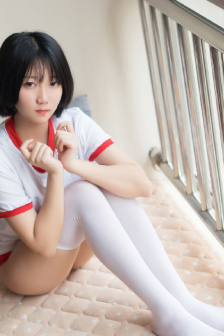 在女子澡堂洗澡